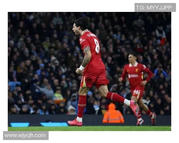 八号球衣的传奇:盘点足球场上穿八号球衣的顶级球星及其辉煌历程 八号球衣的传奇:盘点足球场上穿八号球衣的顶级球星及其辉煌历程